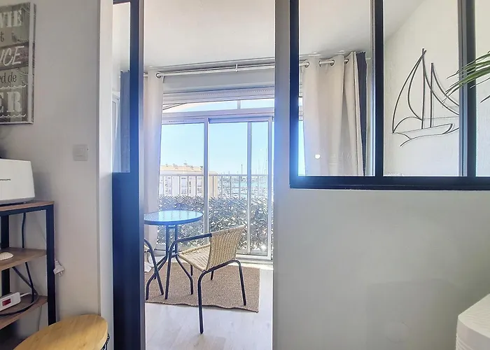 Vue Imprenable Sur Le Port -clim- Moderne Agde